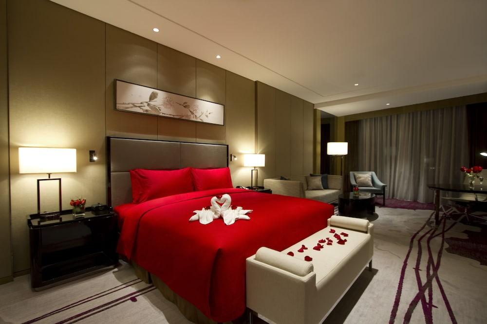 Отель Doubletree By Hilton Heyuan Экстерьер фото